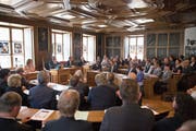Der Nidwaldner Landrat - hier in der aktuellen Zusammensetzung – muss erneut über das Einbürgerungsgesuch eines Bosniers entscheiden. (Bild: Corinne Glanzmann, Stans, 27. Juni 2018)
