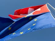 Die Unterzeichnung des institutionellen Abkommens mit der EU käme in den Augen der SVP einer Preisgabe der Schweiz gleich. (Bild: KEYSTONE/GAETAN BALLY)