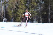 Der Schwyzer Aurel Dittli auf dem Weg zur Goldmedaille im Sprint bei der Jugend 1/2. Bild: Simon Zberg (Notschrei/GER, 30. März 2019)