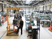 Der Einkaufsmanagerindex PMI bricht im März auf 50,3 Zähler ein. (Bild: KEYSTONE/GAETAN BALLY)