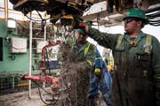 Investitionen in Erdöl-Firmen sind schlecht fürs Klima. (Bild: Getty)