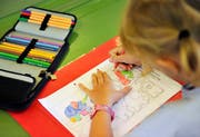 Soll in der Schweiz die freie Schulwahl gelten? Die Meinungen dazu gehen stark auseinander. (Bild: Reto Martin)
