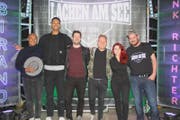 Gruppenbild nach einer gelungenen Show: Johnny Burn, Gabirano, Frank Richters, Organisator Timo Michels, Tahnee Schaffarczyk und Mitorganisator Andreas Widmer. (Bild: PD)