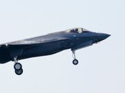 Beim abgestürzten Flieger handelt es sich um ein Tarnkappenflugzeug des Typs F-35A. (Bild: KEYSTONE/AP Kyodo News/091230+0900)