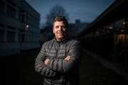 Wer zuletzt lacht, lacht am besten: Endlich Gold für Beat Hefti. (Bild Benjamin Manser)