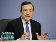 Die EZB bleibt bei ihrer Niedrigzinspolitik: EZB-Chef Mario Draghi (Archivbild). (Bild: KEYSTONE/EPA/ARMANDO BABANI)