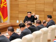 Der nordkoreanische Machthaber Kim Jong Un in Beratungen mit dem Zentralkomitee der herrschenden Arbeiterpartei. (Bild: KEYSTONE/AP KCNA via KNS)