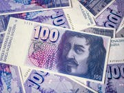 Alte Banknoten sollen künftig unbefristet eingetauscht werden können. Im Bild «Borromini»-Hunderter aus der Banknotenserie von 1976. (Bild: KEYSTONE/MARTIN RUETSCHI)