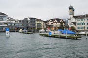 Das Hafenbecken in Lachen. Archivbild Bote der Urschweiz