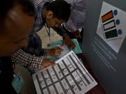 In Indien haben am heutigen Donnerstag die Parlamentswahlen begonnen. (Bild: KEYSTONE/AP/ANUPAM NATH)