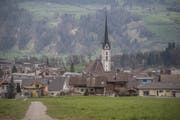 Blick auf Kerns mit der Pfarrkirche. (Bild Pius Amrein, 28. März 2019)