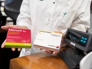 Durch den Kauf von Generika statt der teureren Originalmedikamente wurden 2018 laut Intergenerika 448 Millionen Franken eingespart. (Bild: KEYSTONE/GAETAN BALLY)