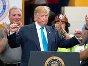Die US-Regierung lässt eine Frist der oppositionellen Demokraten zur Aushändigung der Steuererklärungen von Präsident Donald Trump verstreichen. (Bild: KEYSTONE/FR171058 AP/JUAN DELEON)