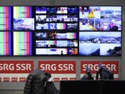 Wegen der Übertragung von sportlichen Grossereignissen - wie hier für die Olympischen Winterspiele in Pyeongchang - steig im letzten Jahr auch der Produktionsaufwand. (Bild: Keystone/GIAN EHRENZELLER)