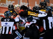 Es ging hoch zu und her im ersten Finalspiel (Bild: KEYSTONE/ANTHONY ANEX)