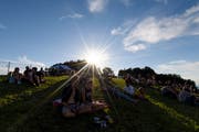 Auf dem Gurten lässt sich gemütlich Musik hören.(Bild: Keystone/Anthony Anex)