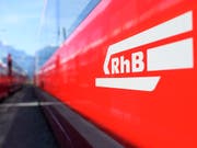 Noch nie sind so viele Leute mit der Rhätischen Bahn gefahren wie im letzten Jahr: 12 Millionen Fahrgäste transportierte das Unternehmen. (Bild: KEYSTONE/GIAN EHRENZELLER)
