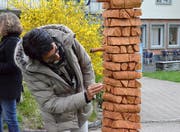 Die Skulpturen von Roland Rüegg sind aus einem Baumstamm und die meisten mit der Kettensäge geschaffen worden. (Bild: Christoph Heer)