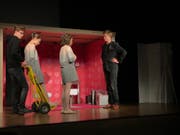 Die Hauptfigur Nora des Stücks «#Nora-ein-Puppenheim» ist auswechselbar. (Bild: Hannes Bucher, Baldegg, 11. April 2019)