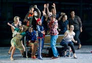 Szene aus dem Musical «Alperose» in Bern, das Schulden hinterliess. Bild: Marcel Bieri/Keystone (16. Februar 2012)