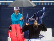Dem Hudelwetter und dem Jungstar getrotzt: Polona Hercog gewann das Ladies Open in Lugano (Bild: KEYSTONE/TI-PRESS/ALESSANDRO CRINARI)