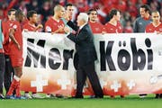 Köbi Kuhns Abschied als Natitrainer an der Heim-EM 2008. (Bild: Keystone)
