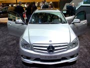 Bei Daimler soll es eine Software zur Manipulation von Abgaswerten gegeben haben. (Bild: KEYSTONE/SANDRO CAMPARDO)