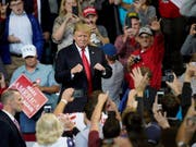 US-Präsident Donald Trump bei einem Wahlkampfauftritt in Iowa. (Bild: KEYSTONE/AP/NATI HARNIK)