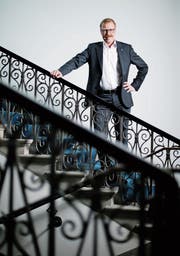 Der FDP-Regierungsrat Andreas Hostettler fühlt sich in seiner neuen Rolle wohl. (Bild: Stefan Kaiser, Zug, 11. April 2019)