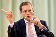Roger Köppel kritisiert die Medien scharf: Er spricht von Fakenews.