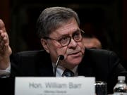 US-Justizminister Barr hatte dem Kongress am 24. März eine eigene vierseitige Zusammenfassung des fast 400 Seiten umfassenden Berichts von FBI-Sonderermittler Mueller zur Russland-Untersuchung zukommen lassen. Nun will er den in Teilen geschwärzten Bericht veröffentlichen. (Bild: KEYSTONE/EPA/PETE MAROVICH)