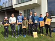 Die Sieger der Vereinsmeisterschaft; von links: Chantal Nietlispach, Mireille Gisler, Elias Muheim, Fabian Gisler, Patrick Würsten, Mirjam Würsten, David Csendes und Walter Baumann. (Bild: Alexandra Gisler (Birmensdorf, 7. April 2019))