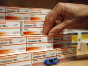 Generika sind in der Schweiz nach wie vor fast doppelt so teuer wie in anderen europäischen Ländern - hier ein Generikum aus Deutschland. (Bild: Keystone/AP/FRANKA BRUNS)