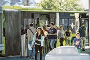 Notorische Schwarzfahrer kommen künftig in den «Genuss» höherer Bussen. (Bild: PD)