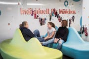 Nach den Sommerferien besuchen auch Realschülerinnen die Gossauer Maitlisek.(Bild: Ralph Ribi (20. Dezember 2017))