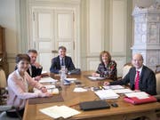 Auch die Regierung der Stadt Bern ist links: Mit Franziska Teuscher vom Grünen Bündnis, Ursula Wyss und Michael Aebersold von der SP und dem Stadtpräsidenten Alec Von Graffenried von der Grünen Freien Liste. Der einzige bürgerliche Vertreter ist Reto Nause von der CVP. (Bild: Keystone/ANTHONY ANEX)