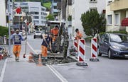 Zwei dieser umstrittenen Trottoirnasen auf der Goldauer Parkstrasse wurden rückgebaut. (Archivbild: Erhard Gick)