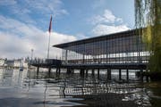 Aussenansicht der frisch sanierten und nun transparenten «Meilihalle». Bild: Dominik Wunderli (Luzern, 17. April 2019)