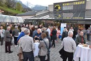 Nach der Filmvorführung gab es beim Apéro genügend Diskussionsstoff.