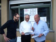 Freude herrscht zum Baustart des Quartiers Wylpark (von links): Architekt Reto Iten, Bauherr Joseph Lustenberger und Kilian Siegwart, dessen Stellvertreter (Bild: Kurt Liembd, Hergiswil, 17. April 2019)