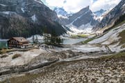 Mit dem Frühlingswetter werden im Alpstein die vom Winter verursachten Blessuren sichtbar. (Bild: Raphael Rohner)