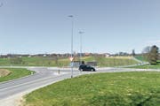 Jan Ullrich kam zu früh: Seit dem Bau des Kreisels kommt es nicht mehr zu Unfällen an der Kreuzung der Mattwiler- mit der Illighauserstrasse in Birwinken. (Bild: Donato Caspari)