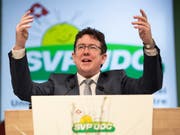 SVP-Präsident Albert Rösti will aufgrund der Verluste seiner Partei bei den jüngsten kantonalen Wahlen in Zukunft besser kommunizieren. (Bild: KEYSTONE/GIAN EHRENZELLER)