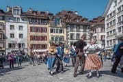 Verschiedene Stile und verschiedene Generationen, aber eine gemeinsame Leidenschaft: Tanzen. An fünf Luzerner Plätzen zeigten Formationen aus dem ganzen Kanton ihr Können. (Bild: Pius Amrein (Luzern, 20. April 2019)