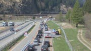 Der Rückreisestau am Ostermontag beimGotthard-Südportal. (Bild: BRK)