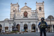 Bei koordinierten Angriffen in Sri Lanka auf Kirchen und Hotels sind nach neusten Angaben mindestens 310 Menschen ums Leben gekommen. (Bild: Keystone)