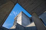 Seit zehn Jahren regnet es in die Kantonsschule Wattwil. (Bild: Michel Canonica)