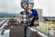 Telekomanbieter machen vorwärts mit dem Bau von 5G-Antennen. Bild: Keystone (Chêne-Bougeries, 5. April 2019)