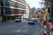 Der Untere Graben Anfang April: Die Verkehrsführung ist den bereits gestarteten Vorarbeiten für den Ausbau des UG25 angepasst. (Bild: Reto Voneschen - 3. April 2019)