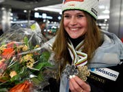 Corinne Suter war mit ihren beiden WM-Medaillen die Aufsteigerin von Swiss-Ski in dieser Saison (Bild: KEYSTONE/WALTER BIERI)